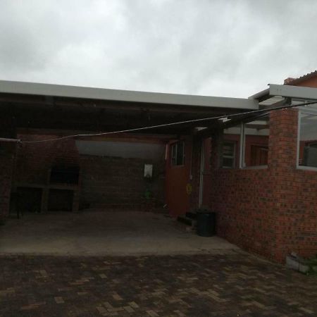Hunters Self Catering Apartment East London Zewnętrze zdjęcie